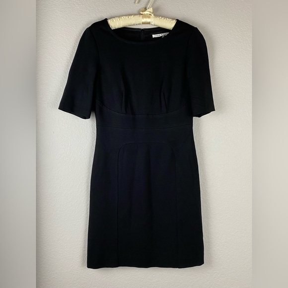 Trina Turk Dresses & Skirts - 𝅺TRINA Turk LBD classic black above the knee dress size 6